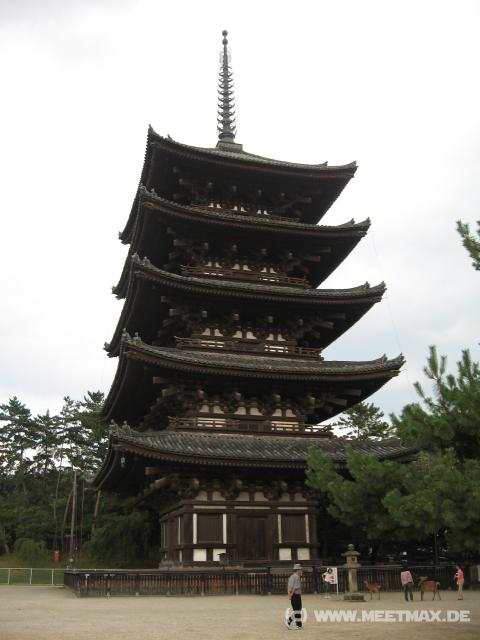 9304_Kofukuji_temple_pagoda