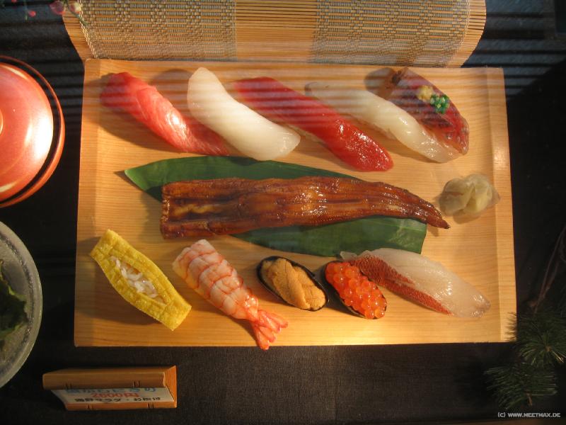 0684_WFS_sushi_dinner