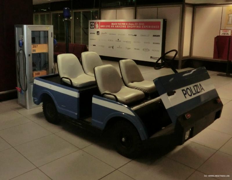 0918_Airport_police_car
