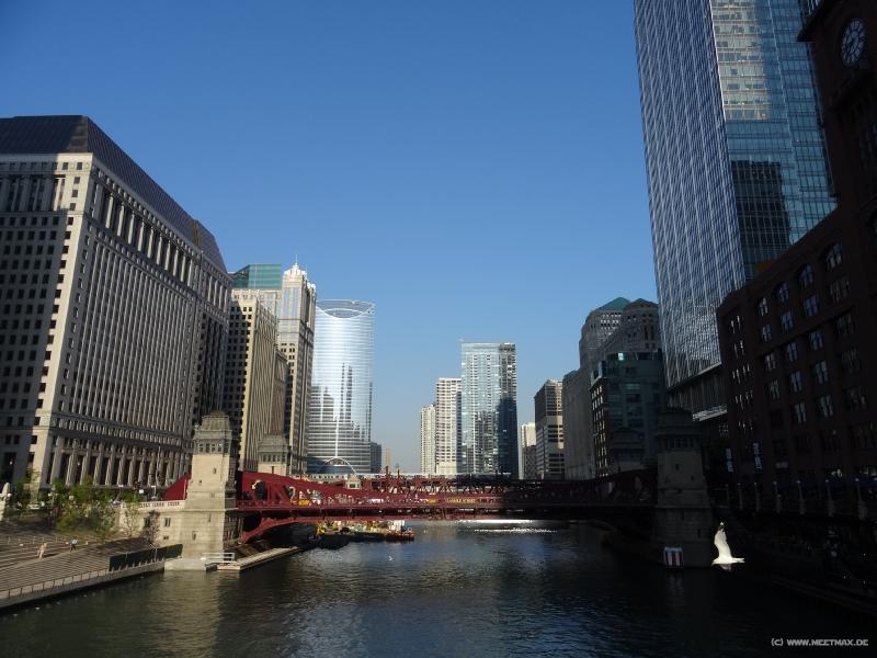 1169_Chicago_River