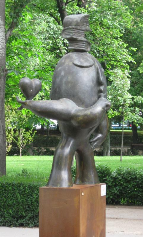 7715